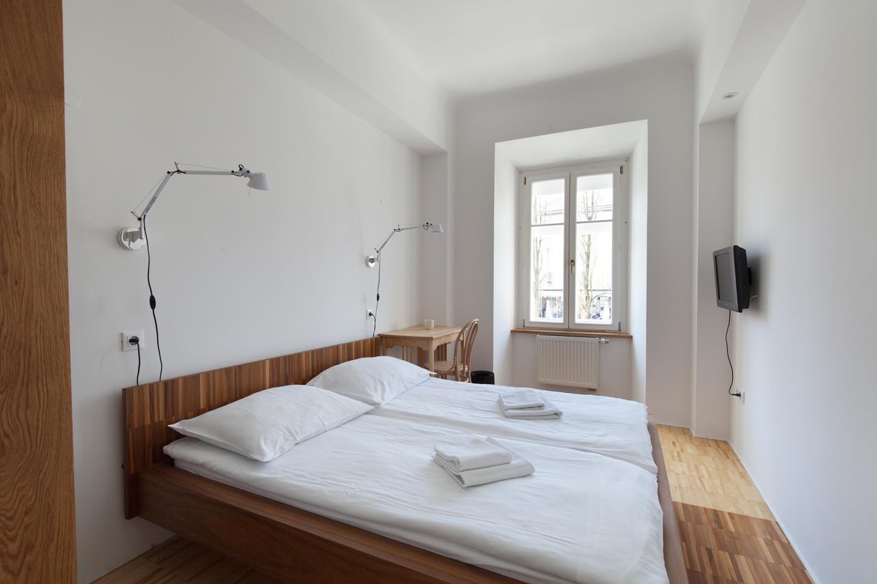 Julija&Robert'S Riverview Apartments And Rooms Ljubljana Exterior photo