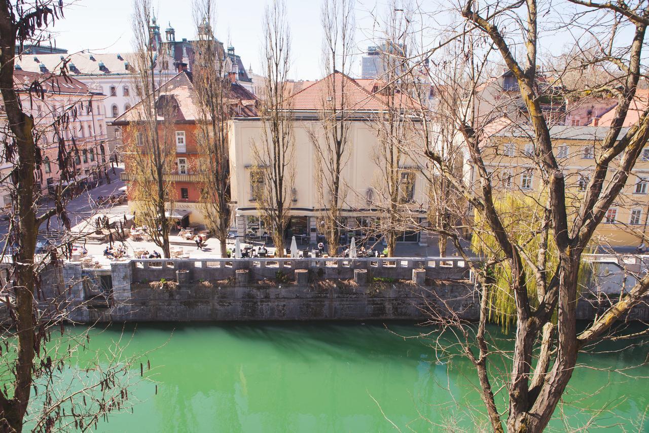 Julija&Robert'S Riverview Apartments And Rooms Ljubljana Exterior photo